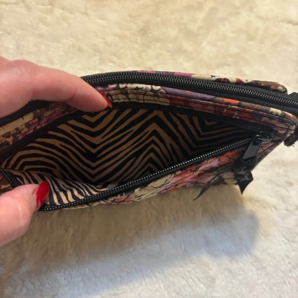 Vera Bradley Wristlet Wallet Floral Fabric Purple Pink Tan Red Cream Zipup